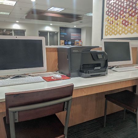 Holiday Inn Express Fort Wayne - East - New Haven By Ihg Екстериор снимка