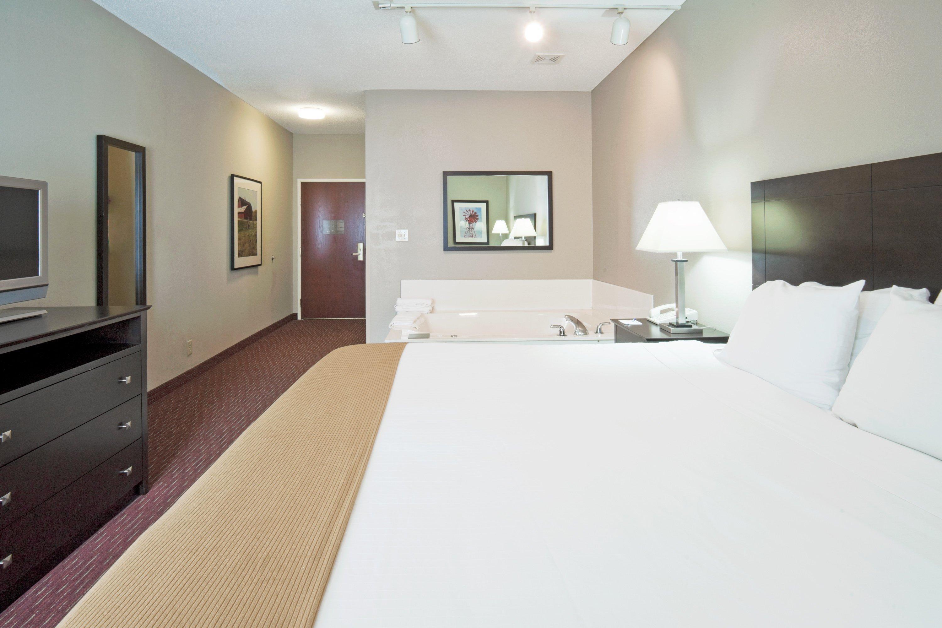 Holiday Inn Express Fort Wayne - East - New Haven By Ihg Екстериор снимка