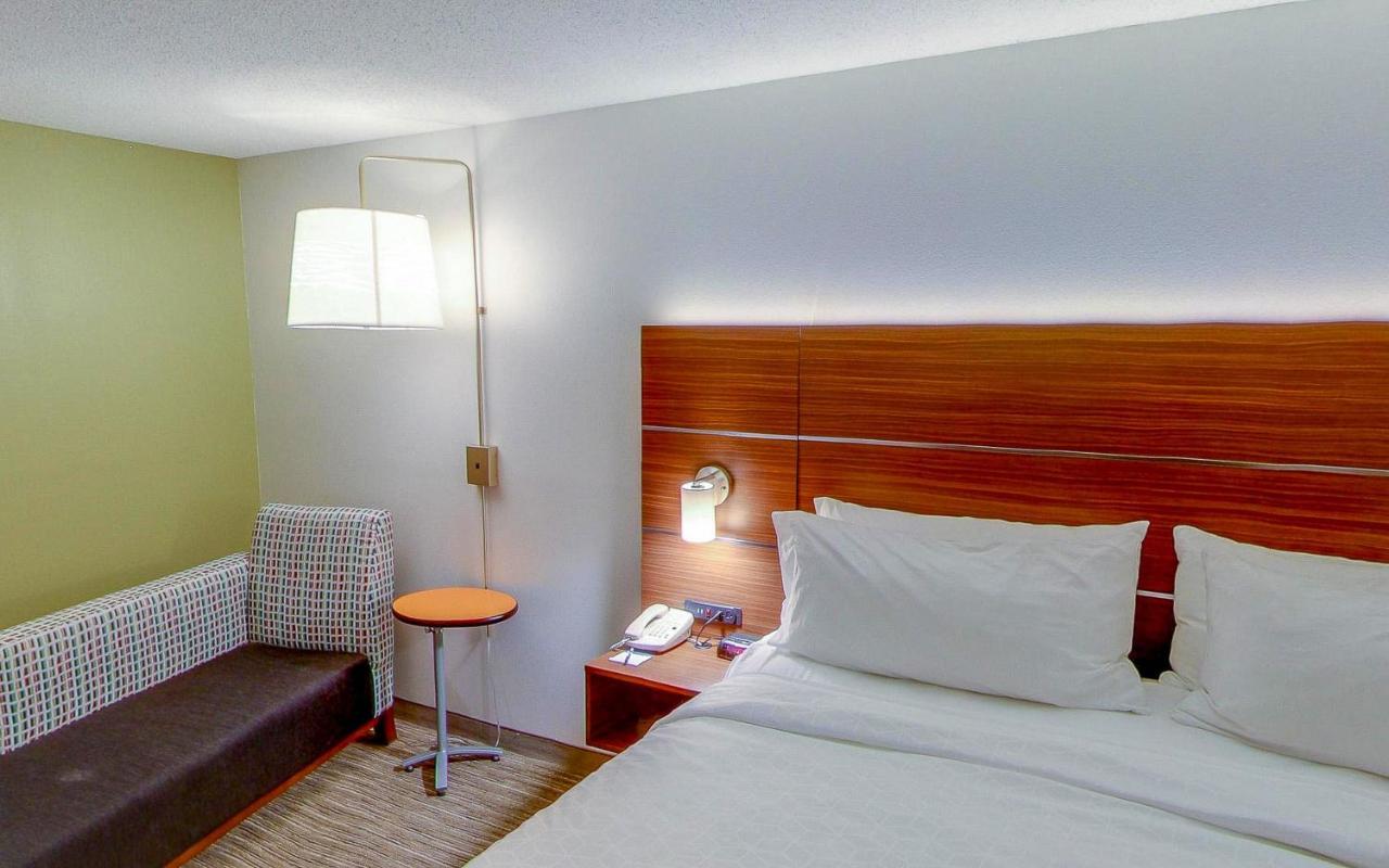 Holiday Inn Express Fort Wayne - East - New Haven By Ihg Екстериор снимка